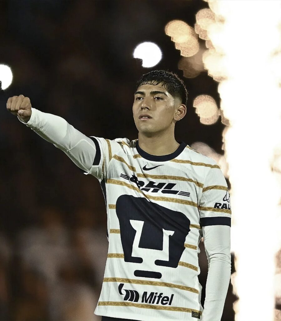 Jonathan Flores