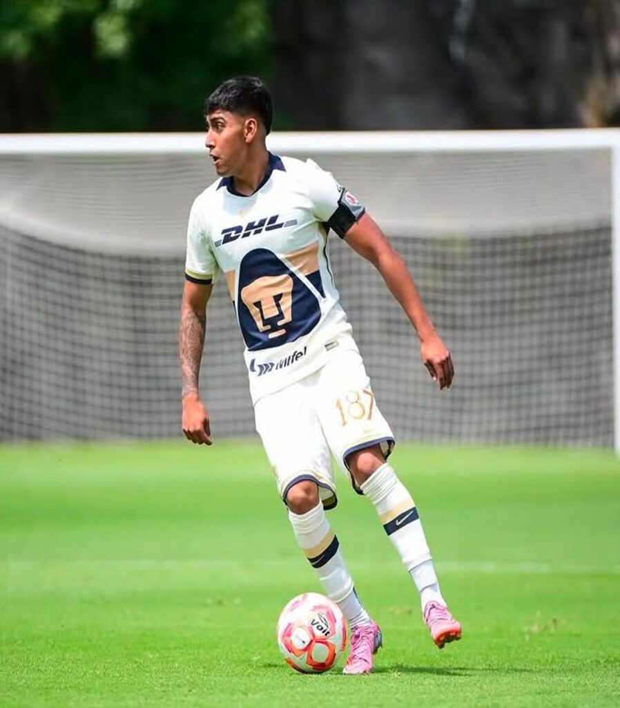 Jonathan Flores